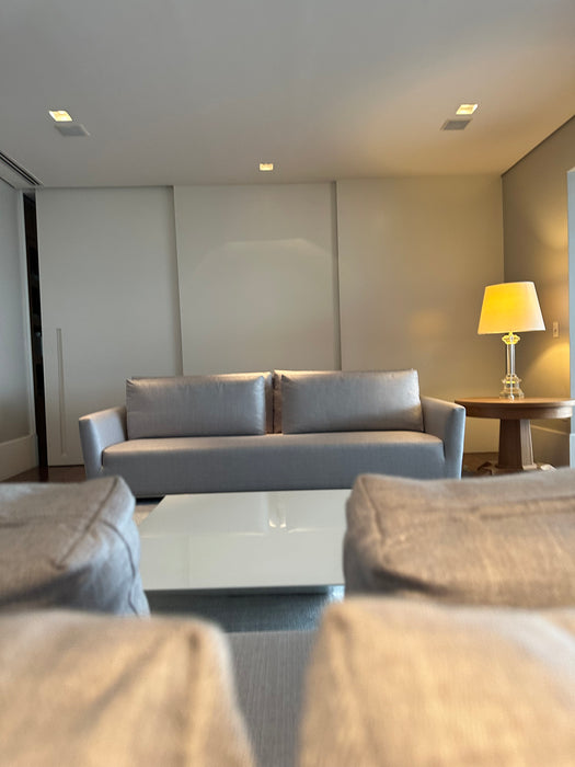 Mesa Centro "Tokyo" em Laca Branca – Silvio Romero para Dpot