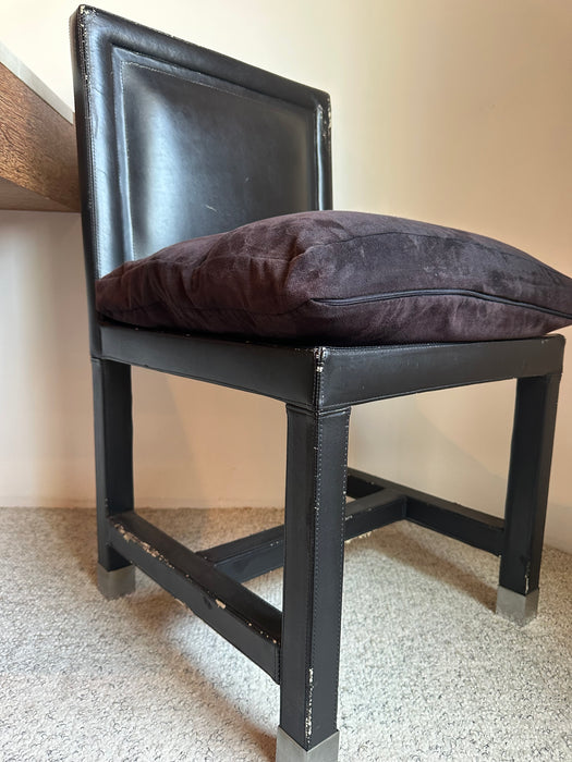 Conjunto de 10 Cadeiras em Couro