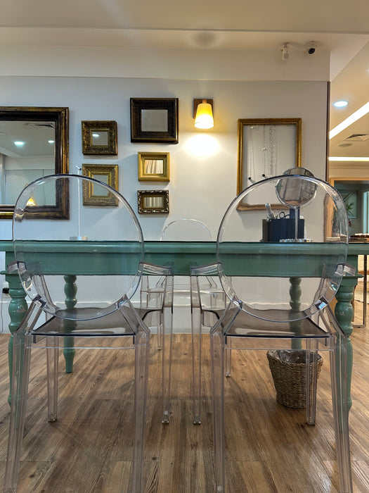 Mesa em Laca Verde com Vidro