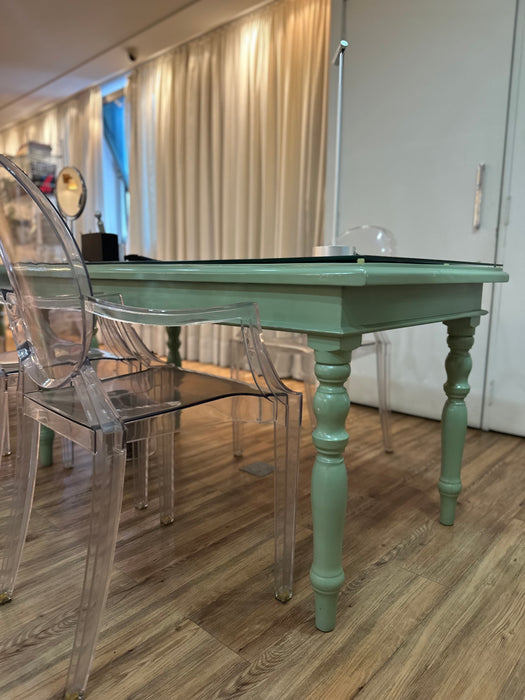Mesa em Laca Verde com Vidro