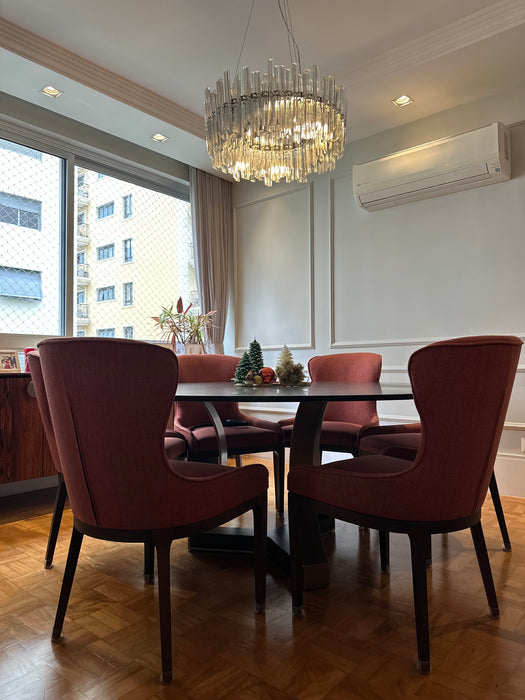 Conjunto com 8 Cadeiras "Silhouette" – Artefacto