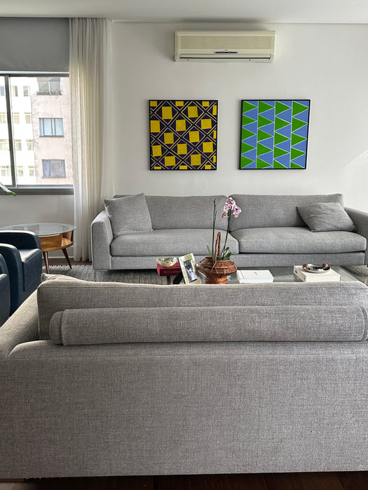 Mesa de Apoio Redonda Anos 50 – Releitura de Clássicos