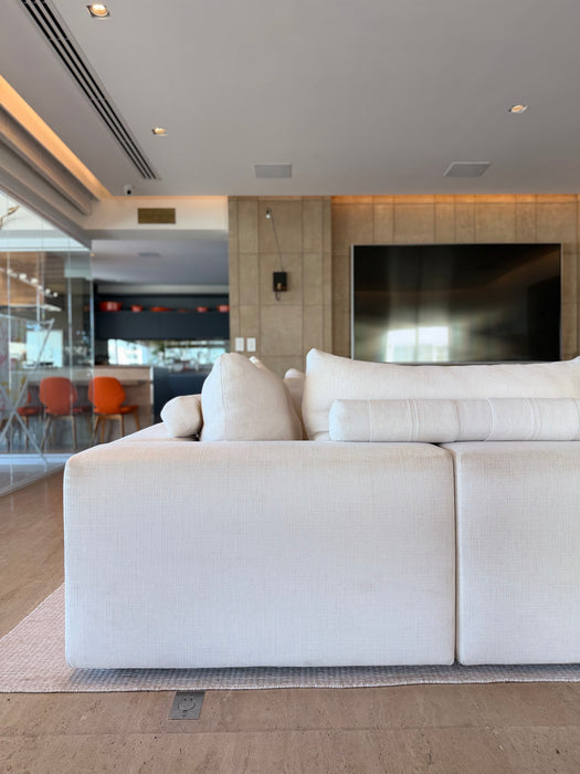 Sofá em L “Santorini” – Minotti para Atrium