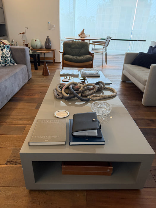 Mesa de Centro em Laca