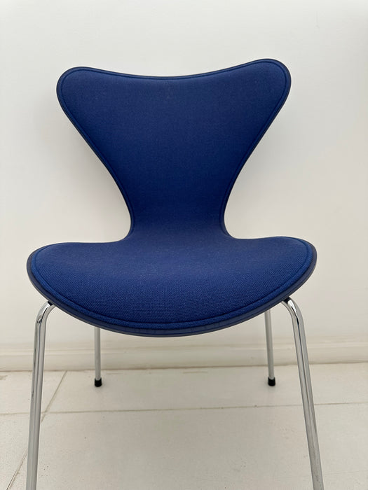 Par de Cadeiras "Serie 7" - Arne Jacobsen para Fritz  Hansen