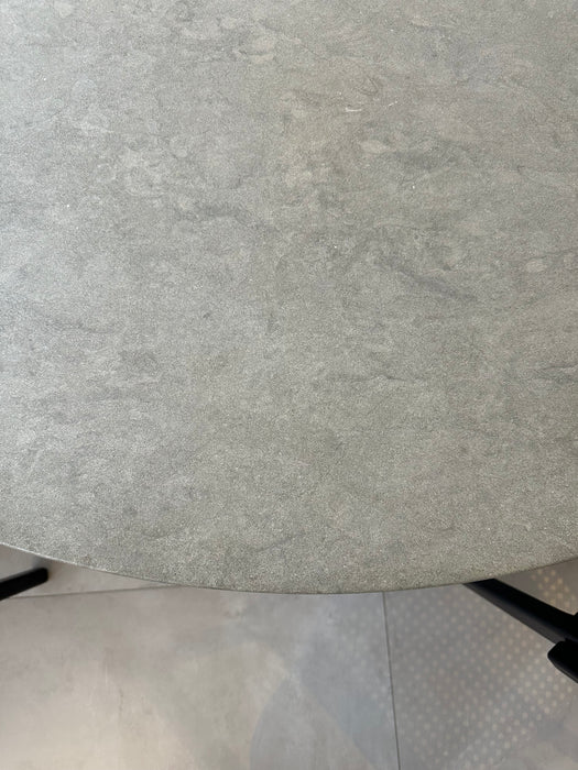 Mesa de Jantar com Tampo em Limestone Baiteg e Base em Corten - Silvio Romero para  Dpot (base) e  Potenza Mármores (tampo)