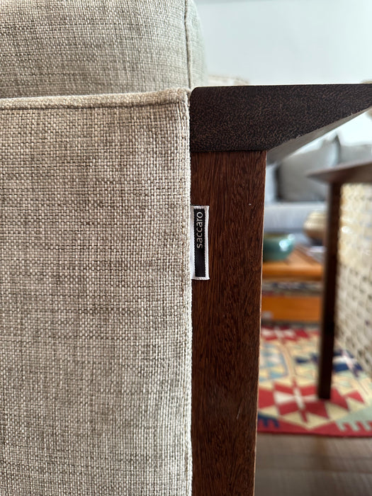 Par de Poltronas – Saccaro