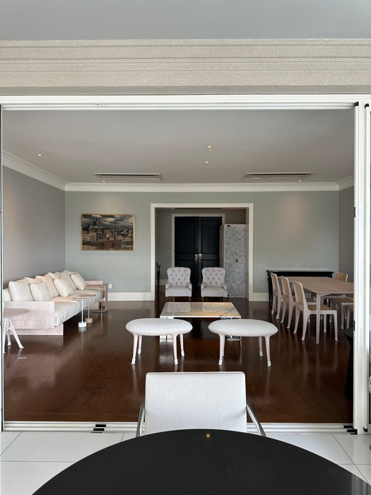 Par de Puffs "Munik" Especial – Jader Almeida