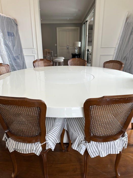 Mesa de Jantar em Laca com Centro Giratório – Érea