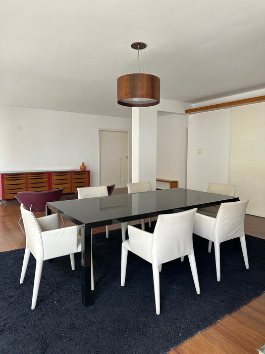 Mesa de Jantar em Laca Preta