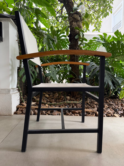 Conjunto de Mesa com 6 Cadeiras - Breton