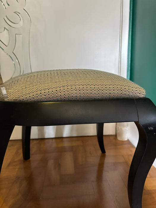 Par de Cadeiras com Encosto em Acrílico