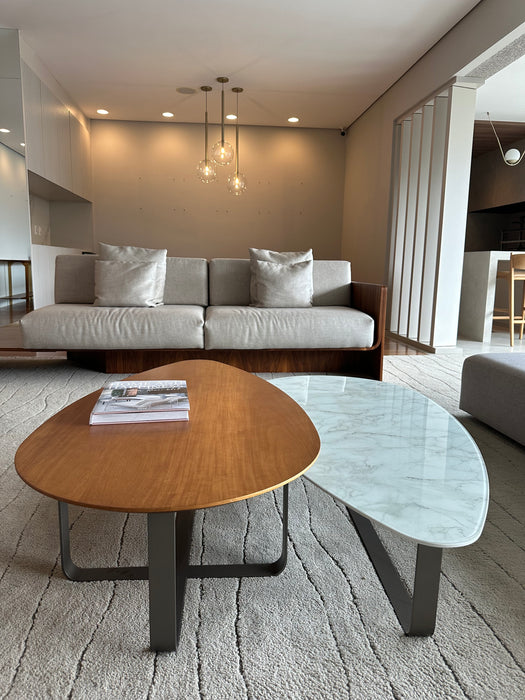 Mesas de Centro com Tampo em Madeira e Resina