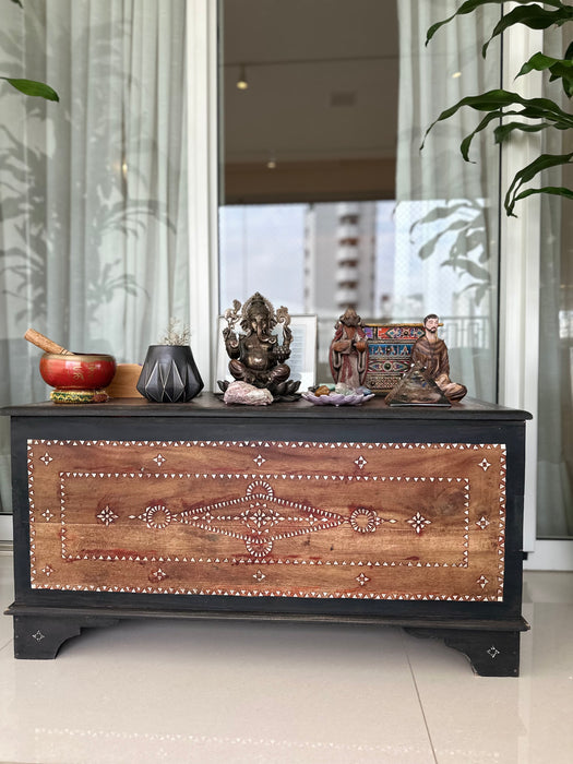 Baú de Madeira com Marchetaria em Madrepérola