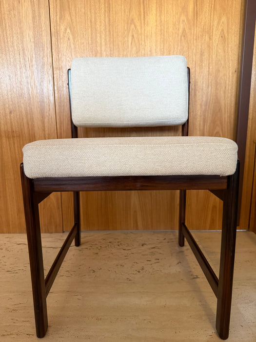 Conjunto com 4 Cadeiras Vintages – Atribuídas a Sérgio Rodrigues