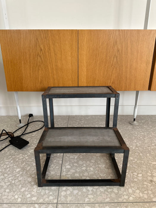 Escada de Ferro Estilo Industrial – Micasa