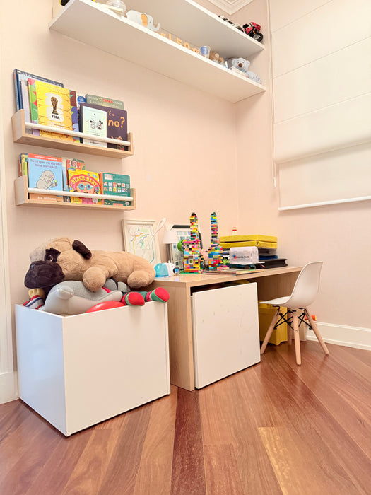 Mesa Infantil com Baú e Rodízios - Lilibee