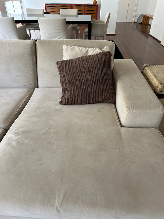 Sofá com Chaise – Micasa