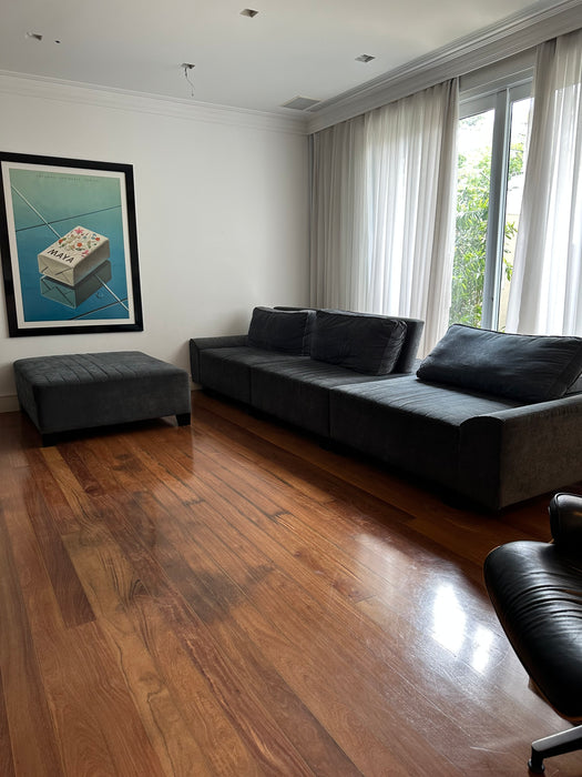 Sofá Retrátil com Pufe