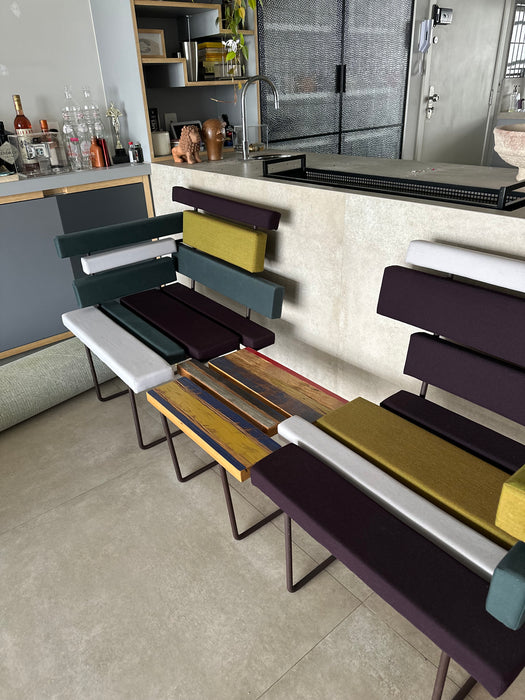 Par de Poltronas "Tiras" com Mesa - ,Ovo