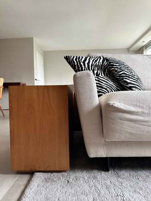 Sofá com Pufe e Aparador – Micasa / Marcenaria (aparador)