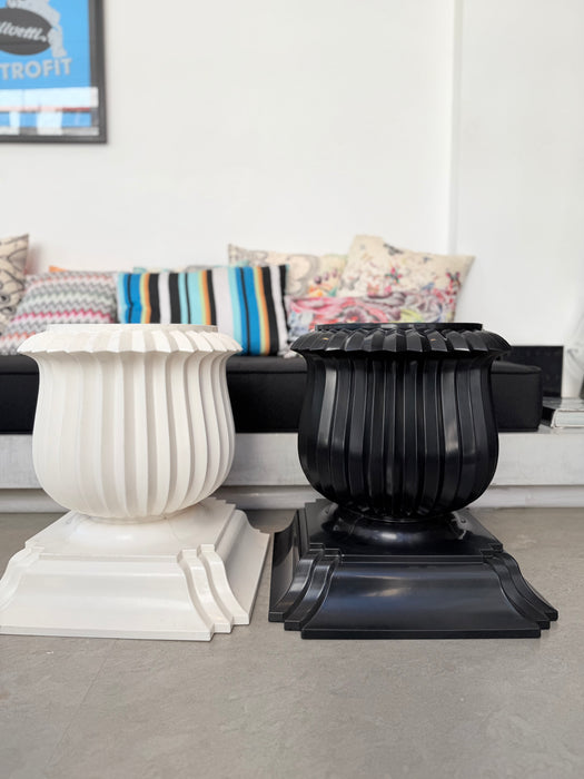 Par de Bancos "Capitello" (Preto e Branco) - Rajiv Saini para Moroso
