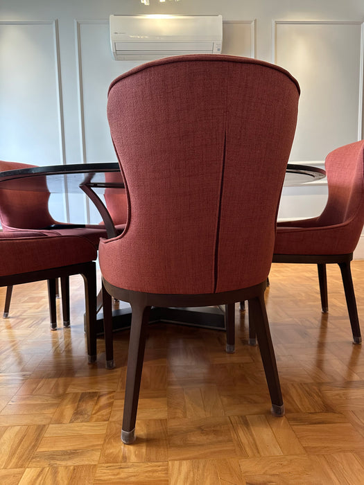 Conjunto com 8 Cadeiras "Silhouette" – Artefacto