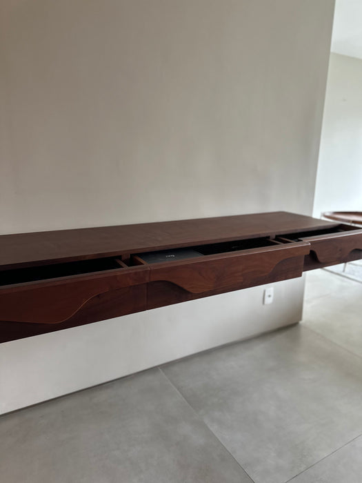 Aparador Suspenso "Copacabana" – Arthur Casas para Micasa