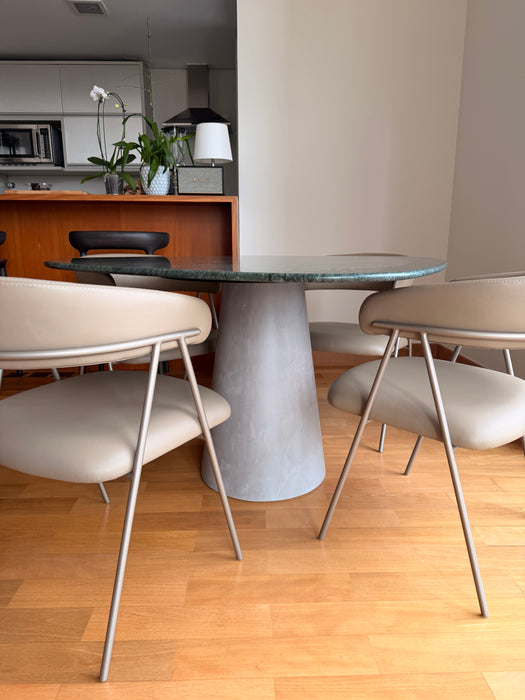 Mesa de Jantar "Concrete" - Estúdio Bola