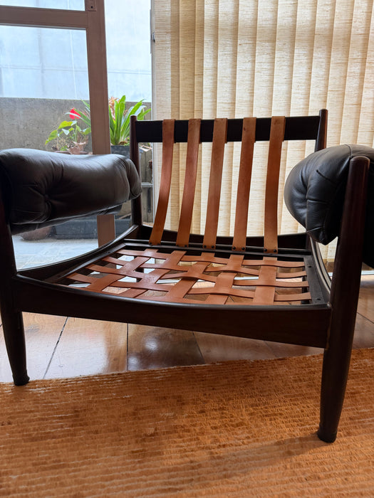 Poltrona "Meia Pataca" com Banqueta Vintage em Imbuia – Sergio Rodrigues