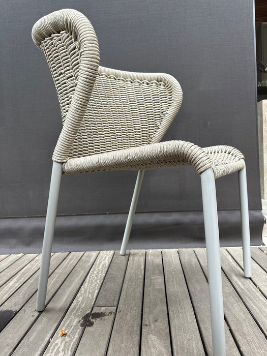 Conjunto Outdoor com Mesa de Jantar "Ayty" 8 Cadeiras "Andro" e Ombrelone - Saccaro