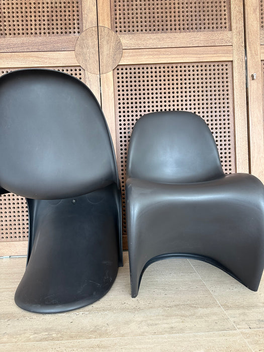 Par de Cadeiras “Panton” – Verner Panton para Vitra