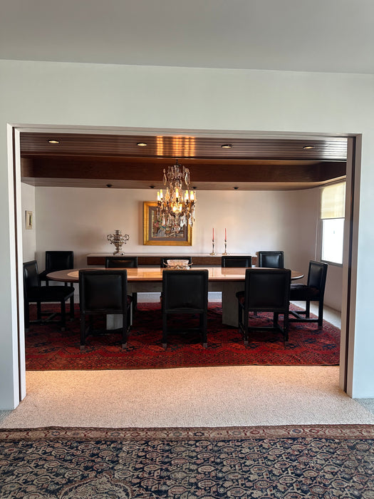 Conjunto de 10 Cadeiras em Couro