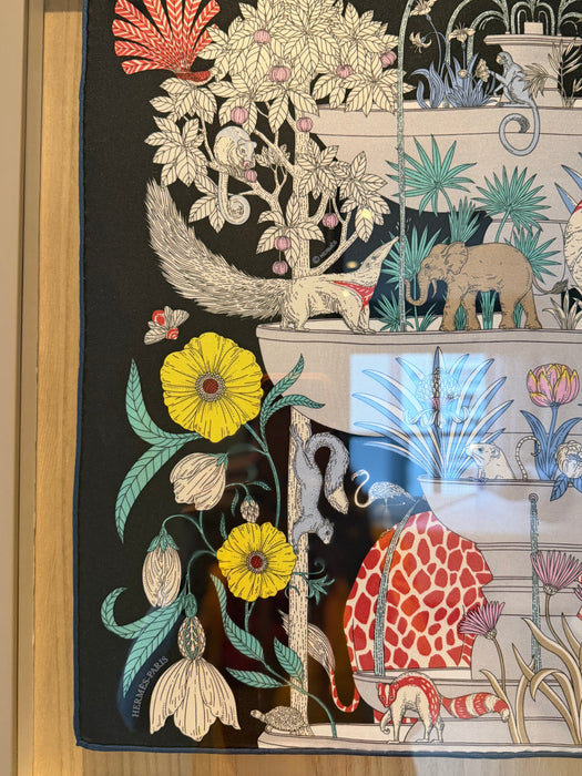 Quadro com Lenço Azul de Seda Hermès – Hermès Paris (Copy)