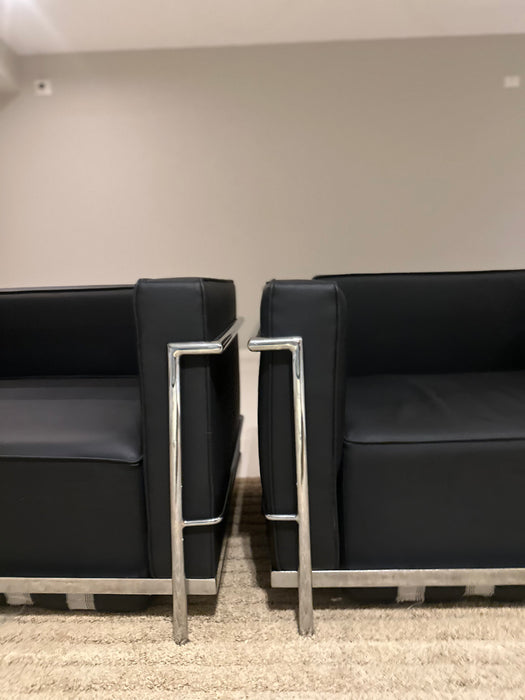 Poltrona “LC” - Le Corbusier (sem informação da loja)