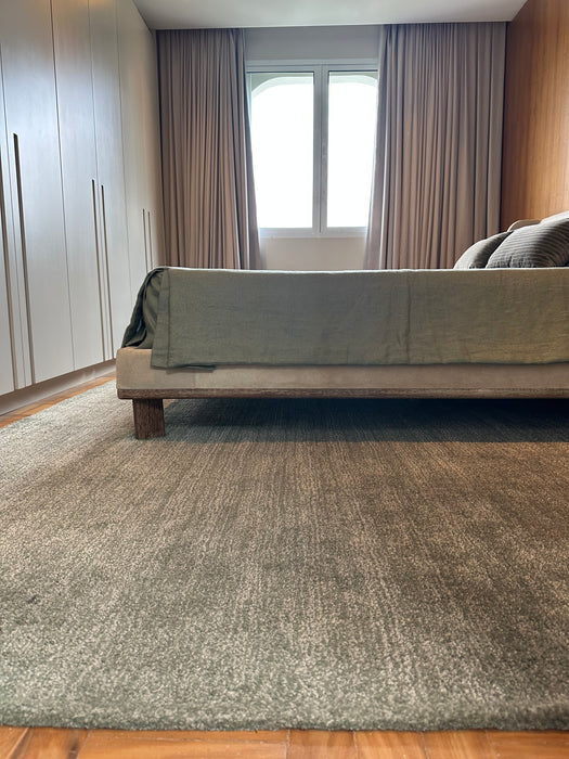 Cama King Size "Rimini" (colchão incluso) - Isabelle de Mari para Olho Interni