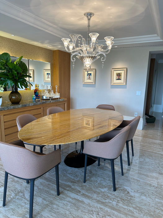 Mesa de Jantar Saarinen com Tampo em Mármore Travertino Amarelo