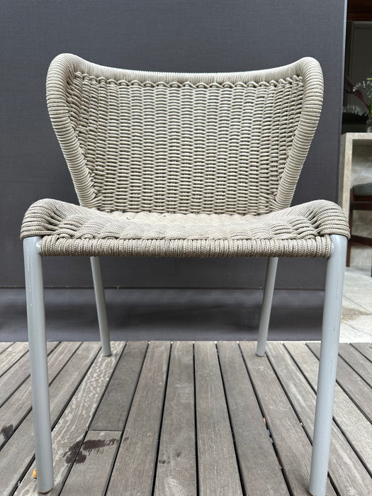 Conjunto Outdoor com Mesa de Jantar "Ayty" 8 Cadeiras "Andro" e Ombrelone - Saccaro