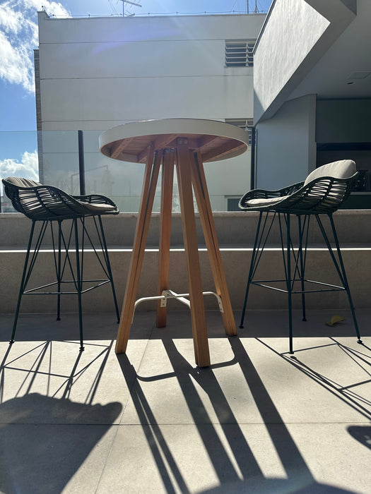 Mesa Bistrô “Cocar” com 2 Banquetas – Líder Interiores
