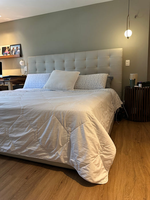 Cama King Size em Couro Natural (colchão Incluso)