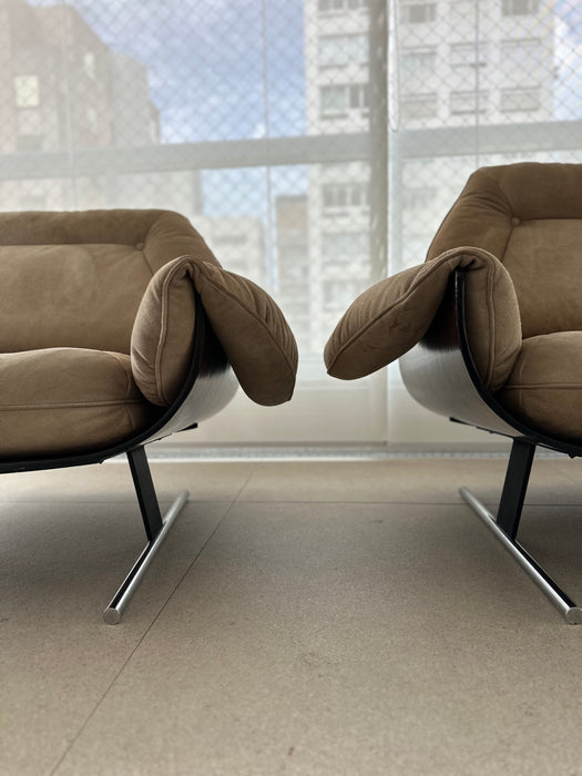 Par de Poltronas "Presidencial" Vintage – Jorge Zalszupin | Adquirida na Galeria Século XX