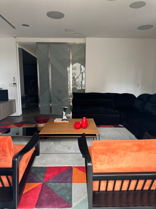 Par de Mesas de Centro “Mezanino” em Madeira e Espelhada – ,Ovo