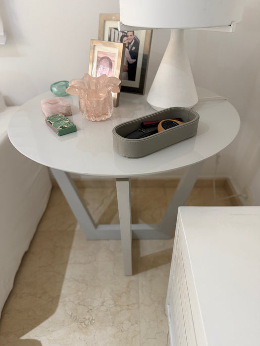 Mesa Lateral em Laca – Breton