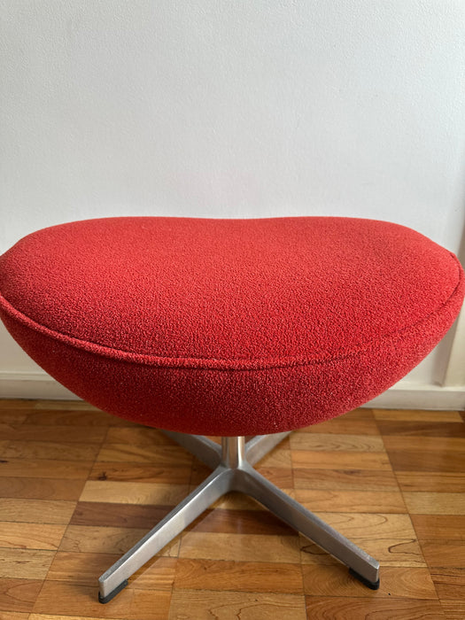 Poltrona "Egg" + Banqueta