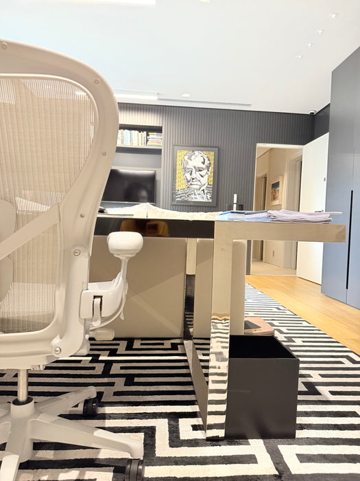 Mesa de Escritório em L com Gaveteiro