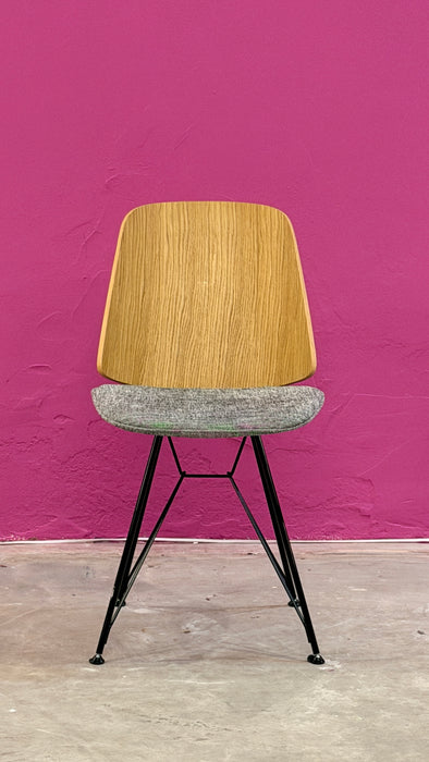 Cadeira "June" – Frank Rettenbacher para Zanotta (Itália)