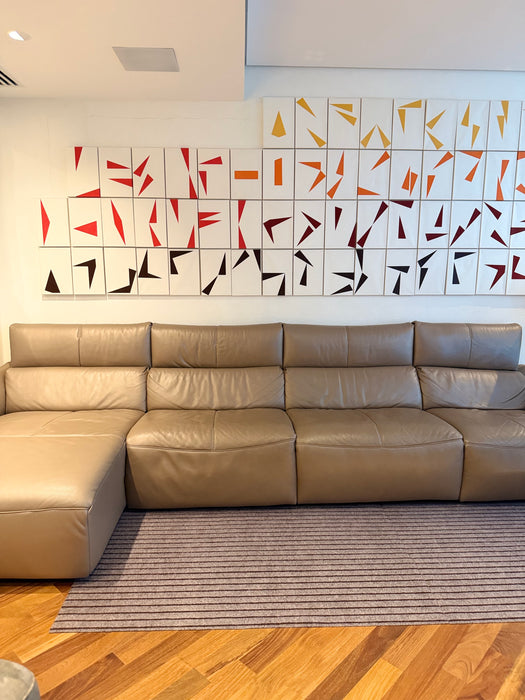 Sofá Elétrico de 3 Lugares com Chaise Fixa em Couro – Natuzzi