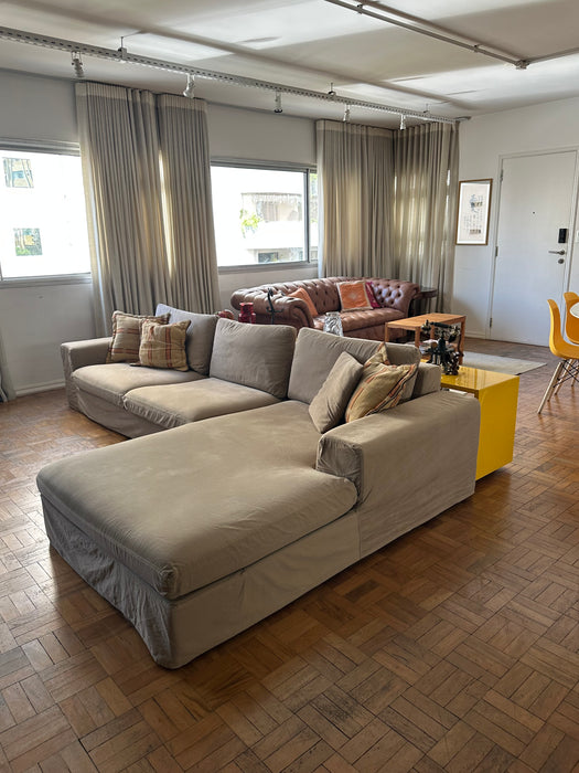 Sofá com Chaise