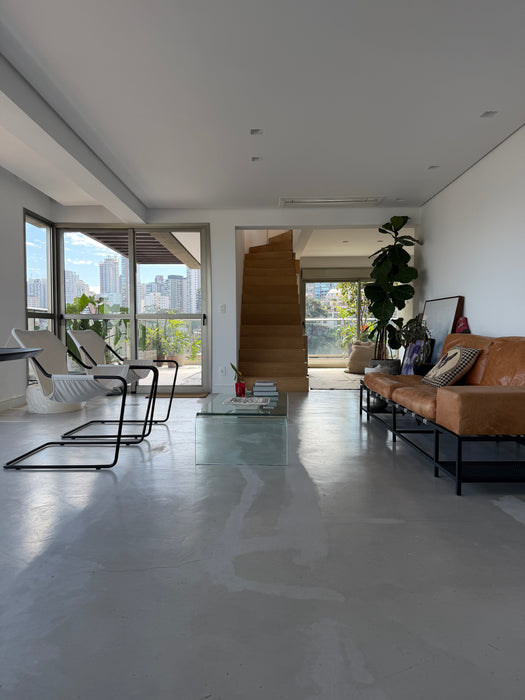 Poltrona "Paulistano" – Paulo Mendes da Rocha para Futon Company