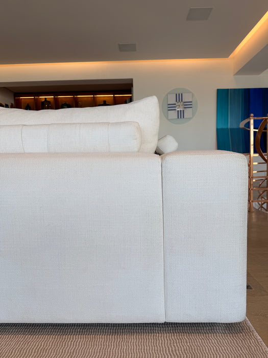 Sofá em L “Santorini” – Minotti para Atrium